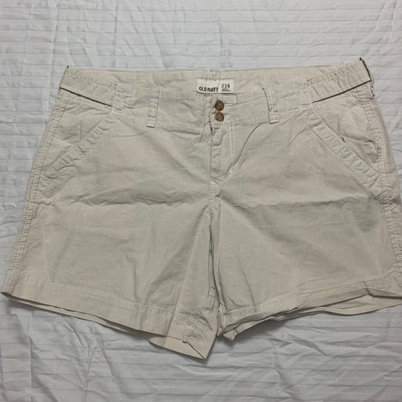 Old Navy Pants - 🌹 OLD NAVY WOMENS SHORTS SIZE 14 🌹